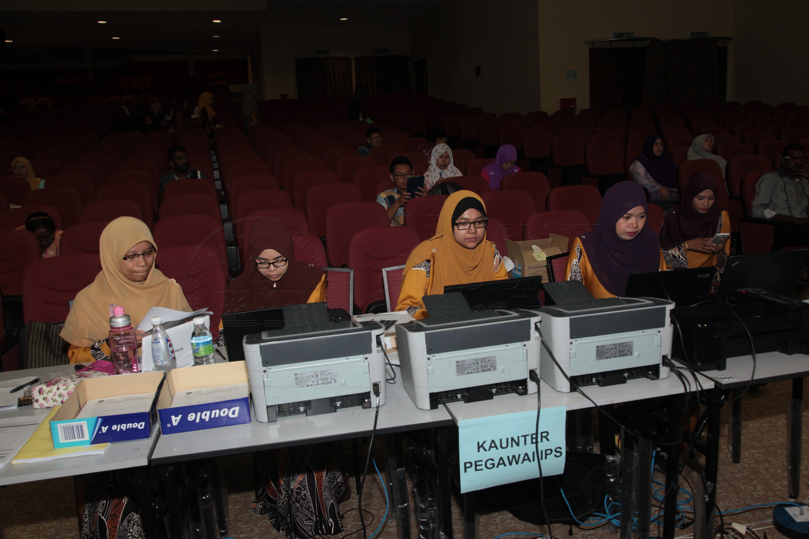 PRO16 16 siswazah IMG 0143